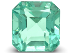 Bright green Colombian emerald cut gemstone, 2.20 carats, Type-III VS2 clarity.